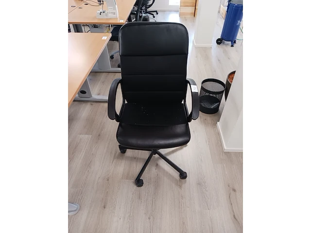 2x bureau met 2x bureaustoel | locatie roden - afbeelding 9 van  11