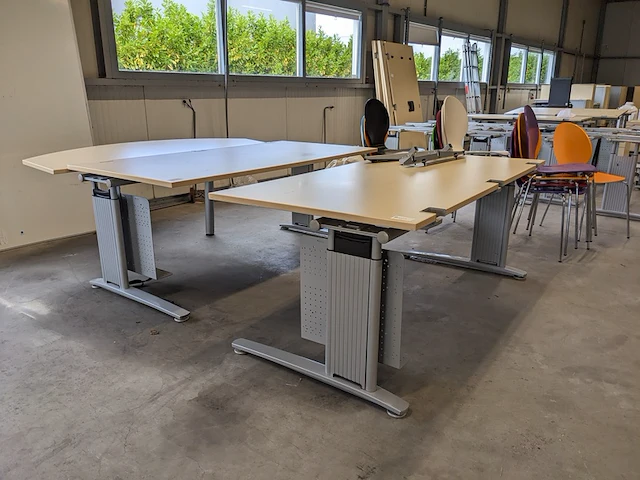 2x bureau - afbeelding 1 van  6