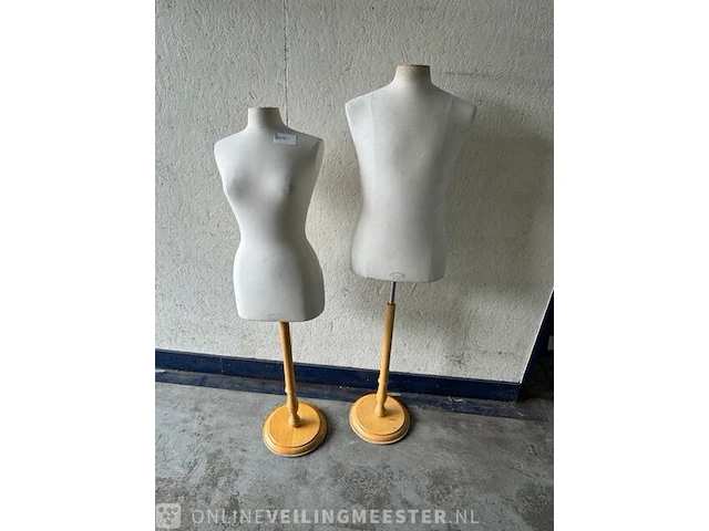 2x buste op voet - afbeelding 1 van  6