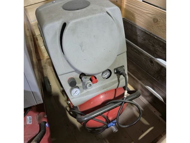 2x compressor, fini en dari, pulsar 282m/50 en silbox 2,5/285 - afbeelding 3 van  9