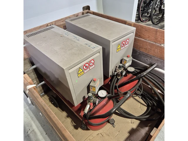 2x compressor, fini, pulsar 282 - afbeelding 2 van  9