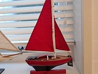 2x decoratieve schepen authentic models, bruin & rood - afbeelding 2 van  5