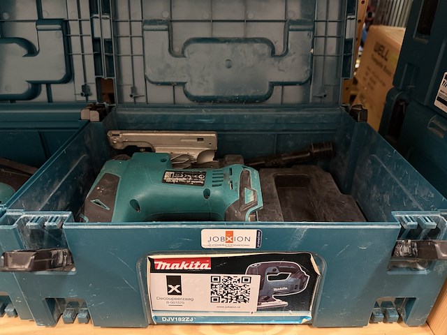 2x decoupeerzaag in m-box makita, djv182zj - afbeelding 2 van  4