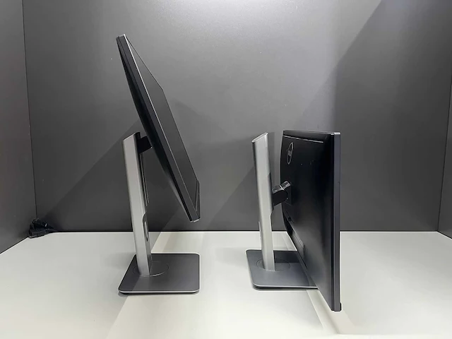 2x dell ultrasharp 2414hb - 24" monitor - hdmi, dp, usb - afbeelding 12 van  12