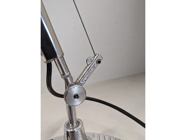 2x design bureaulamp artemide, tolomeo, design m. de lucchi g.fassina - afbeelding 4 van  12