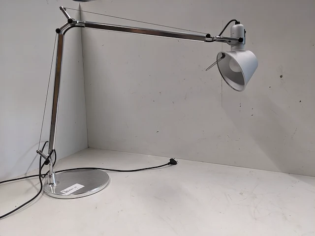 2x design bureaulamp artemide, tolomeo, design m. de lucchi g.fassina - afbeelding 1 van  12