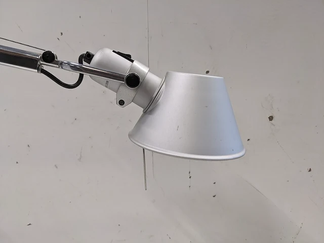 2x design bureaulamp artemide, tolomeo, design m. de lucchi g.fassina - afbeelding 11 van  12