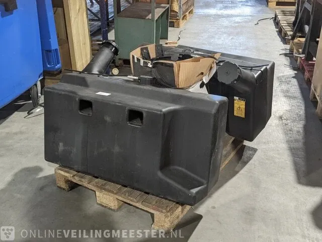 2x diesel brandstoftank , 2022 - afbeelding 1 van  10
