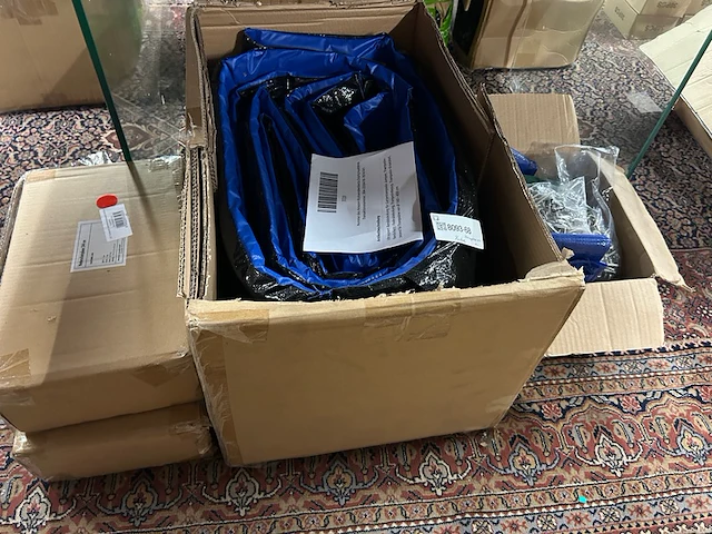 2x doos met trampoline accessoires - afbeelding 2 van  5