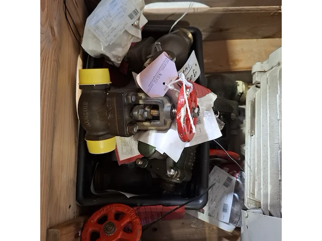 2x elektromotor en diverse onderdelen, o.a rotor - afbeelding 8 van  9