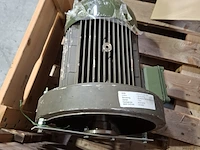2x elektromotor, o.a kirsch, o.a d5500 - afbeelding 6 van  8