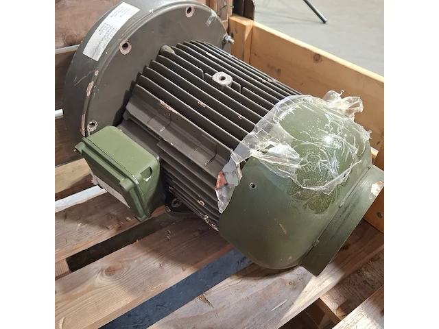 2x elektromotor, o.a kirsch, o.a d5500 - afbeelding 7 van  8