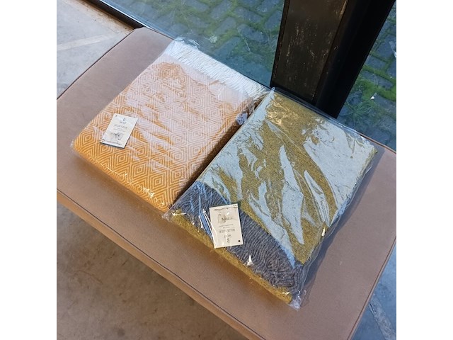 2x fauteuil, 1x hocker en 6x plaid, o.a. most en by louise - afbeelding 11 van  21