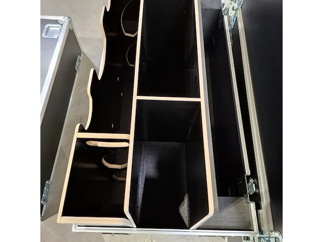 2x flightcase, techno case - afbeelding 10 van  13