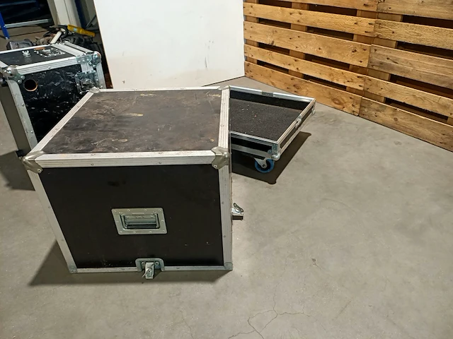 2x flightcase - afbeelding 9 van  9
