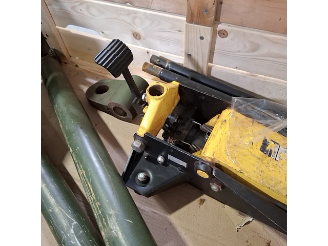 2x garagekrik en 2x metalen onderdeel, o.a omega - afbeelding 10 van  11