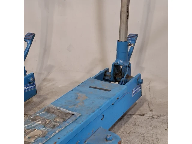 2x garagekrik, o.a omcn, o.a kg5000 - afbeelding 10 van  12