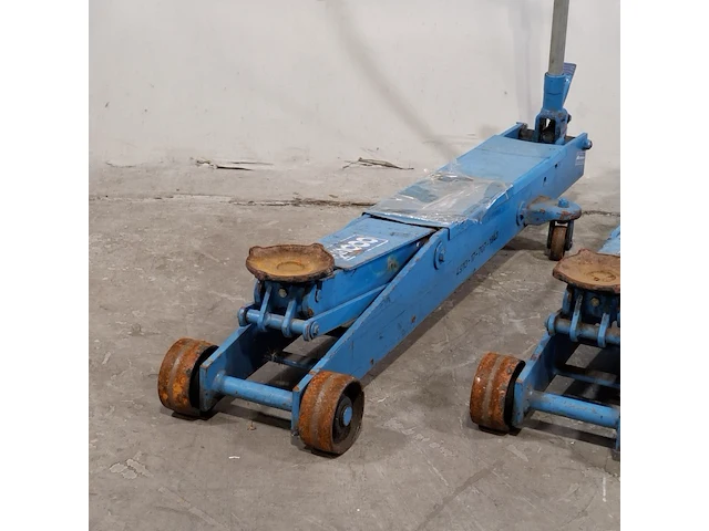 2x garagekrik, o.a omcn, o.a kg5000 - afbeelding 11 van  12