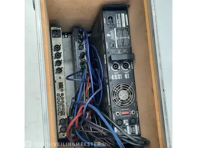 2x geluidsmixer en 1x versterker in flightcase o.a. behringer - afbeelding 6 van  6