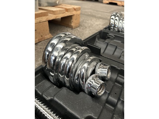 2x halterset in koffer met elk 10 halterschijven - afbeelding 6 van  6