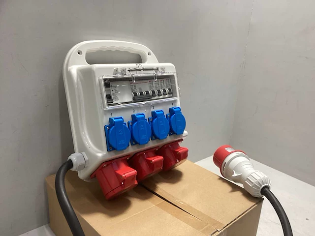 (2x) hbm - stroomverdeelkast 4x230v 3x 400v - afbeelding 4 van  10