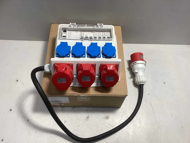(2x) hbm - stroomverdeelkast 4x230v 3x 400v - afbeelding 5 van  10