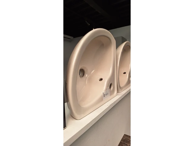2x hoekfonteintjes, duravit, pergamon - afbeelding 1 van  4