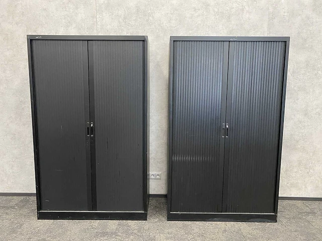 2x hoge stalen roldeurkast - zwart - afbeelding 1 van  9