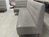 2x horeca hoekbank met salontafel van militaire kist, mirella - afbeelding 7 van  20