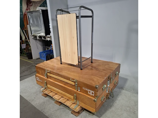 2x houten transportkist en 1x lessenaar - afbeelding 4 van  10