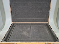2x houten transportkist en 1x lessenaar - afbeelding 9 van  10