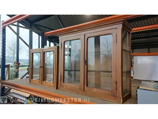 2x houten vitrine hangkast - afbeelding 4 van  4