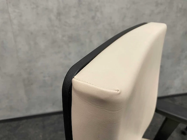 2x huislijk - ergonomische bureaustoel - beige leder - afbeelding 10 van  13