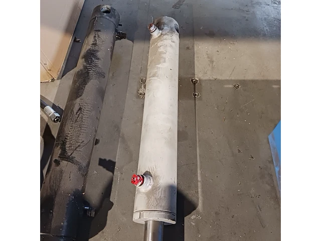 2x hydraulische cilinder - afbeelding 13 van  16