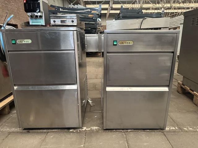 2x ijsblokjesmachine engelen-heere, zb-50 ice cube machine - afbeelding 1 van  6