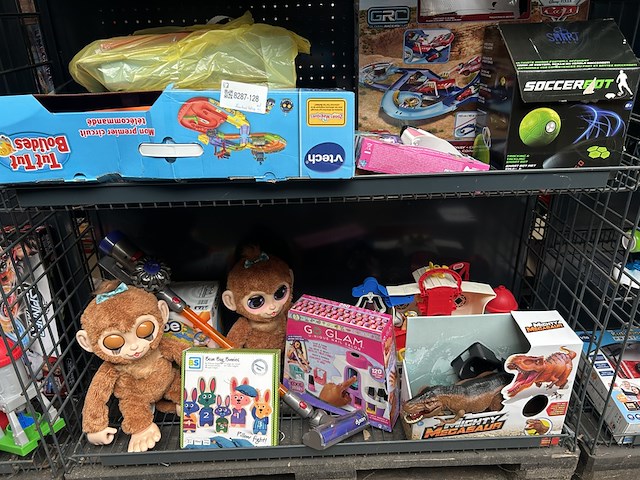 2x inhoud stellingvak met a-merk speelgoed w.o. vtech, furreal, dreamworks gabby's dollhouse - afbeelding 1 van  7