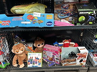 2x inhoud stellingvak met a-merk speelgoed w.o. vtech, furreal, dreamworks gabby's dollhouse - afbeelding 1 van  7