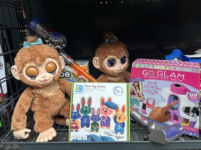 2x inhoud stellingvak met a-merk speelgoed w.o. vtech, furreal, dreamworks gabby's dollhouse - afbeelding 2 van  7