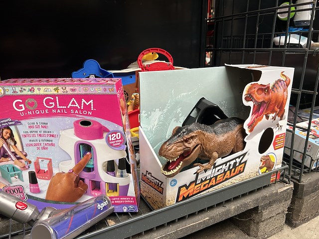 2x inhoud stellingvak met a-merk speelgoed w.o. vtech, furreal, dreamworks gabby's dollhouse - afbeelding 3 van  7