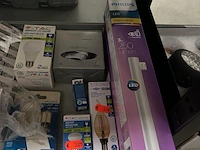 2x inhoud stellingvak w.o. lampen w.o. osram, philips - afbeelding 4 van  8