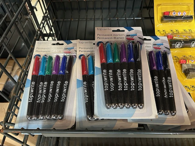 2x inhoud stellingvak w.o. markers, batterijen w.o. varta, philips - afbeelding 4 van  11