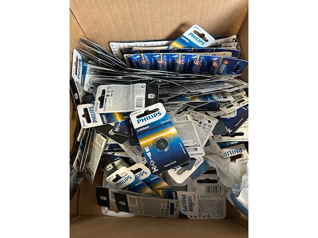 2x inhoud stellingvak w.o. markers, batterijen w.o. varta, philips - afbeelding 8 van  11