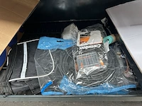 2x inhoud stellingvak w.o. usb kabel, drinkfles w.o. philips, idrink - afbeelding 8 van  8