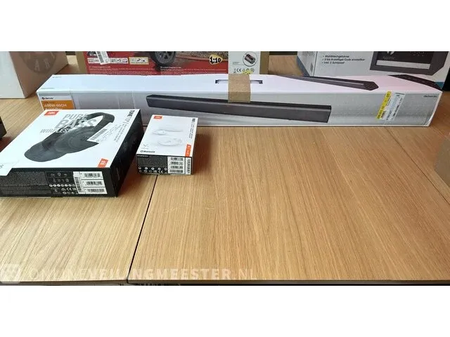 2x jbl koptelefoon, 1x denver soundbar 80 cm - afbeelding 1 van  7