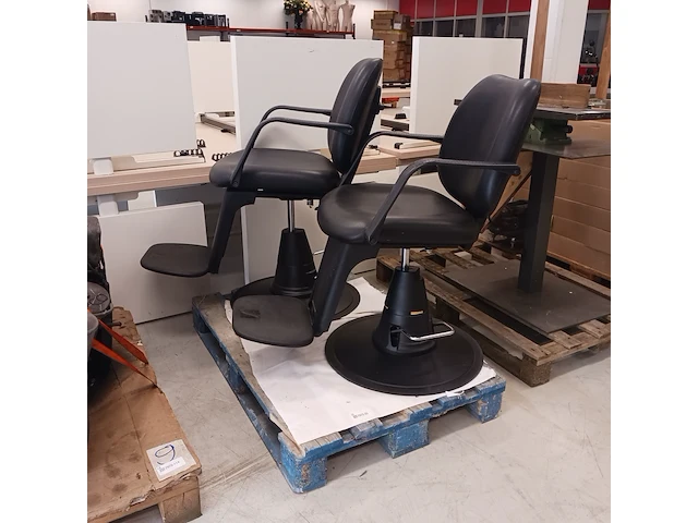 2x kapper stoel, salon ambience, zwart, tot 104 hoogte - afbeelding 13 van  14