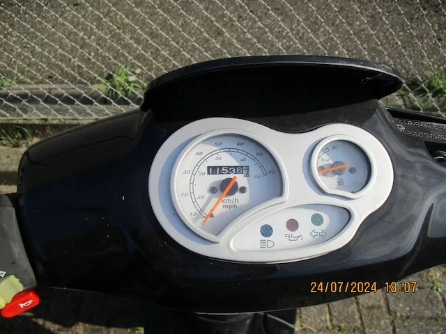 2x keeway hurricane - bromscooter - 2 tact - scooter - afbeelding 4 van  12