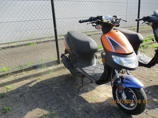 2x keeway hurricane - bromscooter - 2 tact - scooter - afbeelding 7 van  12