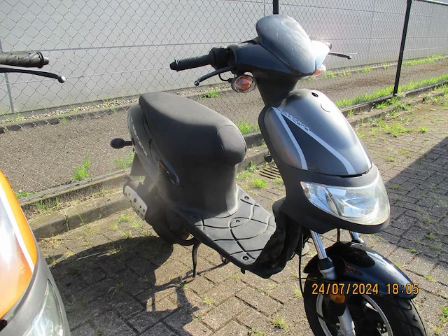 2x keeway hurricane - bromscooter - 2 tact - scooter - afbeelding 8 van  12