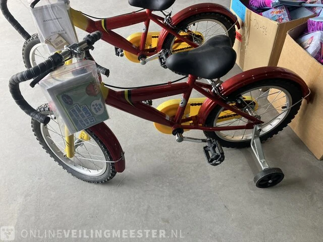 2x kinderfietsen, rood geel - afbeelding 4 van  4