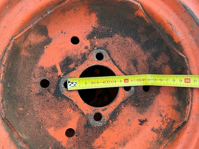 2x kubota minitractor wielen set - afbeelding 8 van  9